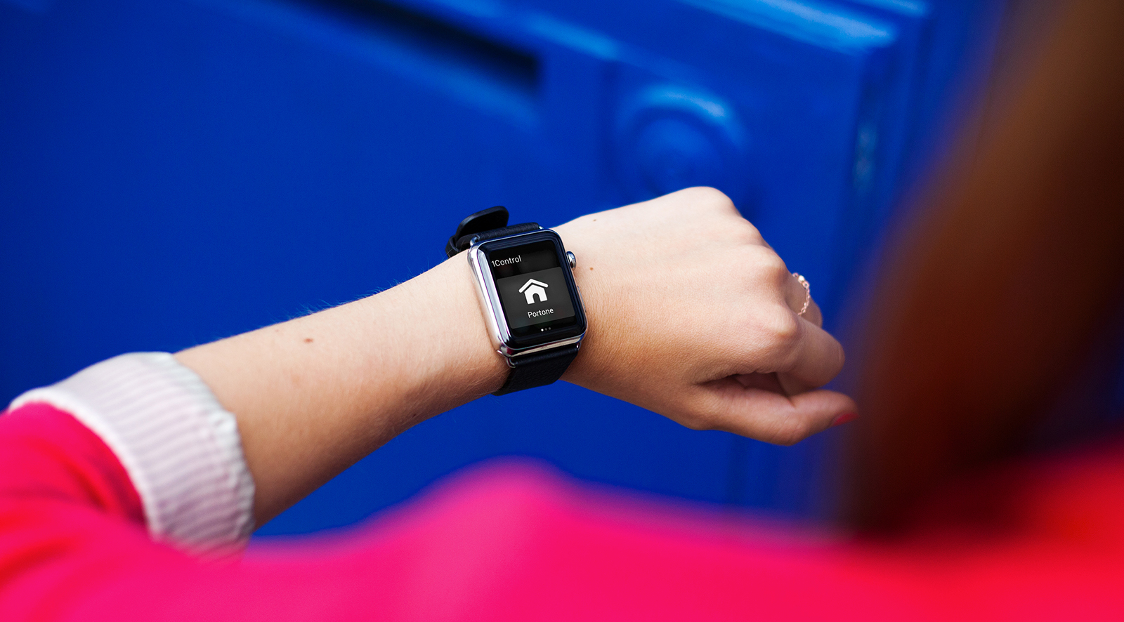 Serratura smart 1Control DORY: apertura porta da smartphone con chiave meccanica di backup