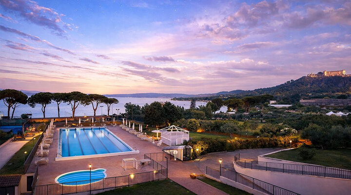 Hotel pool access control: guest opening the pool gate with a time-window PIN on the 1Control PAD keypad